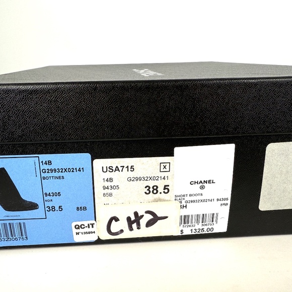 CHANEL 2014 Interlocking CC Chain Logo Black Ankle Booties Boots 38.5 8 - Picture 2 of 14